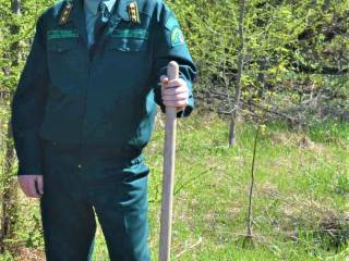 Главный лесничий Пермского городского лесничества награждён нагрудным знаком «Почётный работник леса»