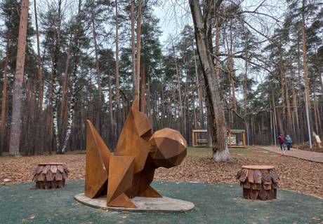 В Перми в Черняевском лесу установлен символ Черняевского лесничества - Белка 